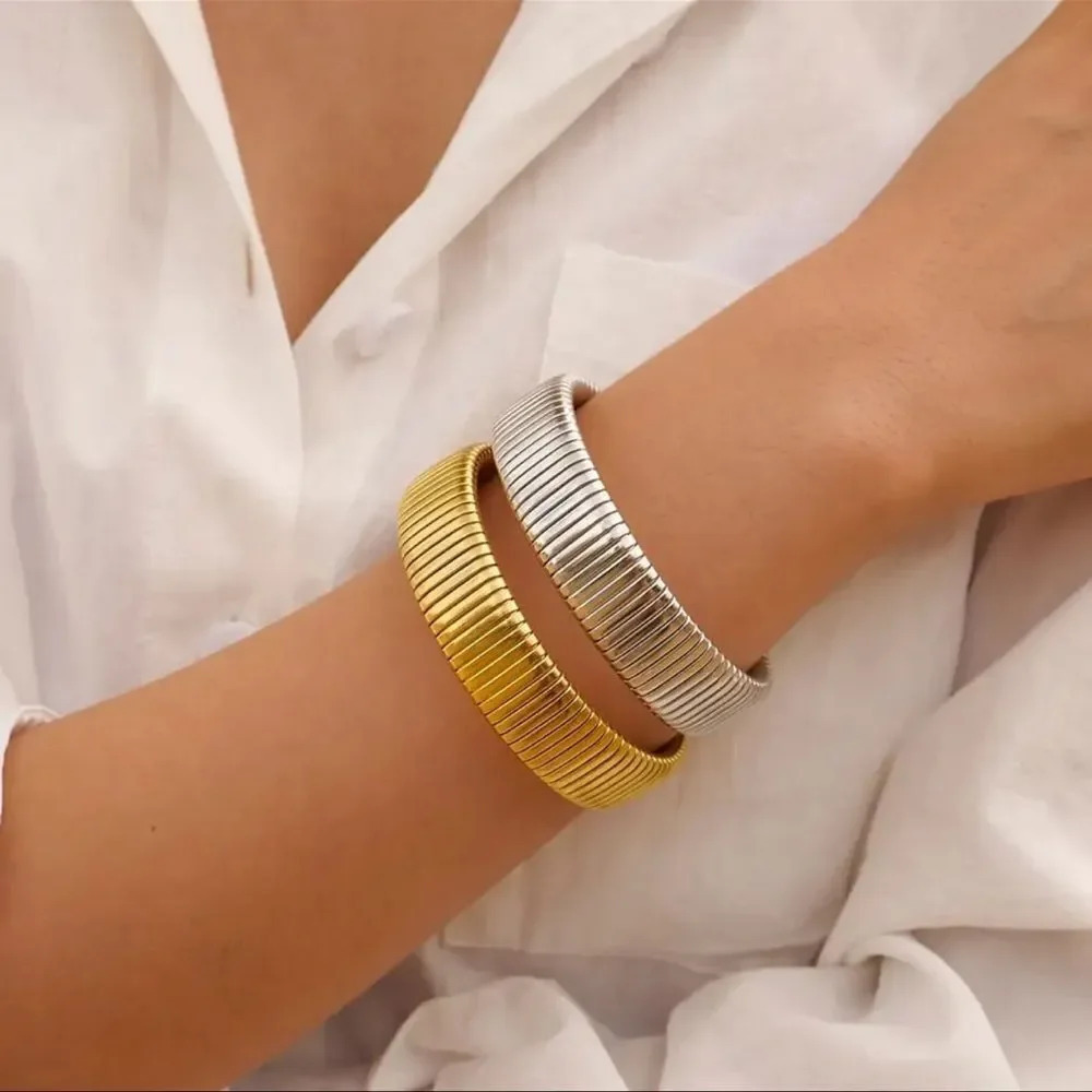 Vintage Snake Gold Bangle Bracelet
